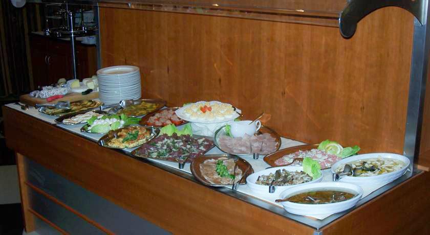 Hotel Brindor Poirino Екстер'єр фото