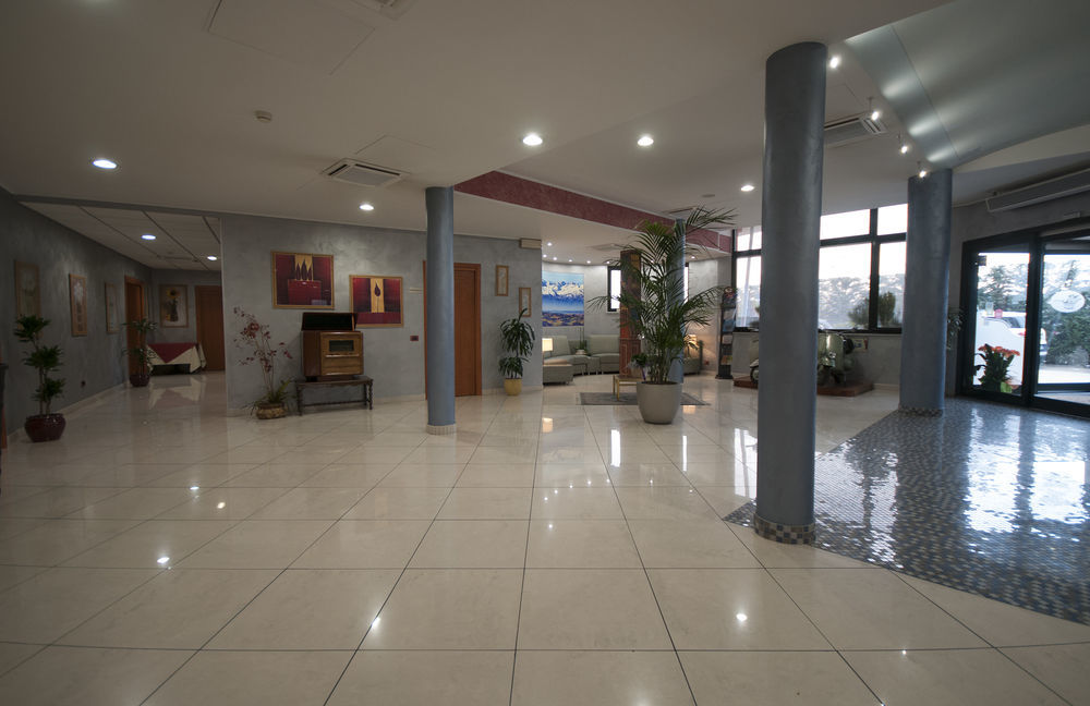 Hotel Brindor Poirino Екстер'єр фото